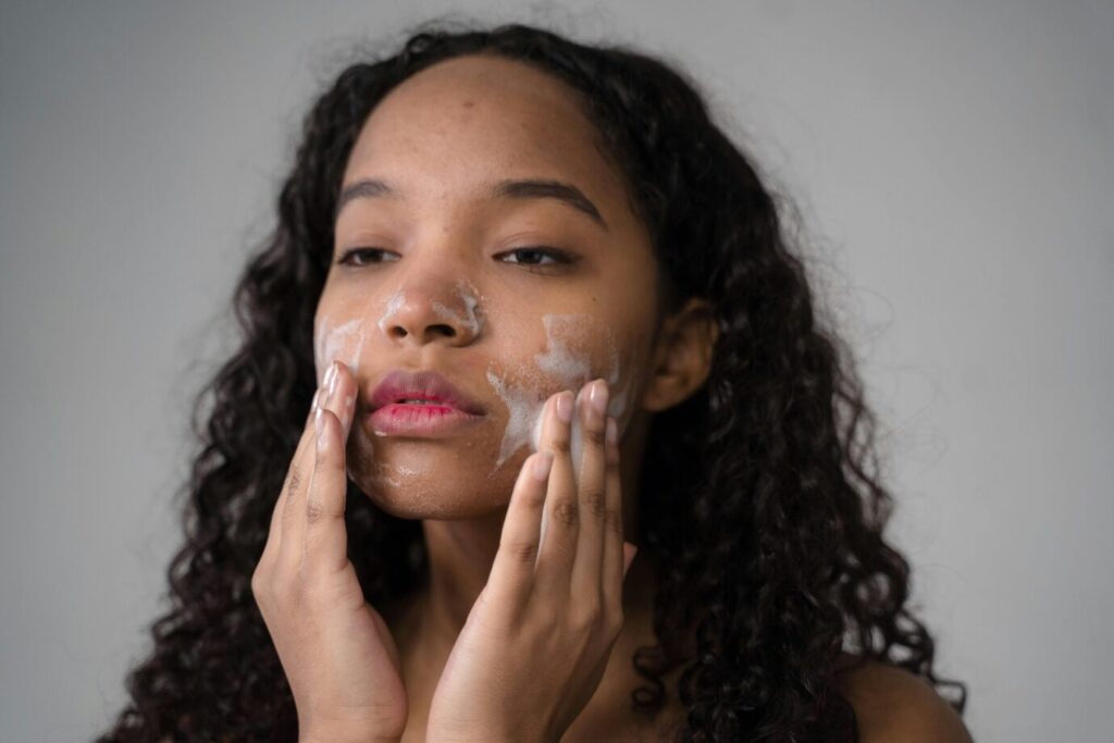 A Teen Manages Acne-prone Skin with Facewash 